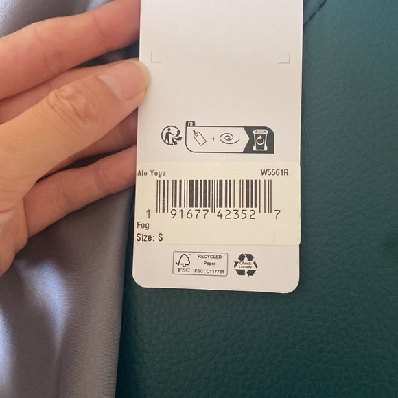 Alo leggings in Fog size Small - Picture 3 of 6